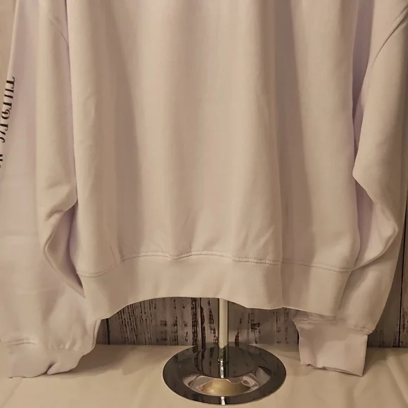 Wizard of Oz Women's Crewneck Sweater - Picture 7 of 8